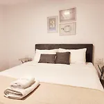 The 7Th Haven - 1 Bedroom Apartment Gemayze