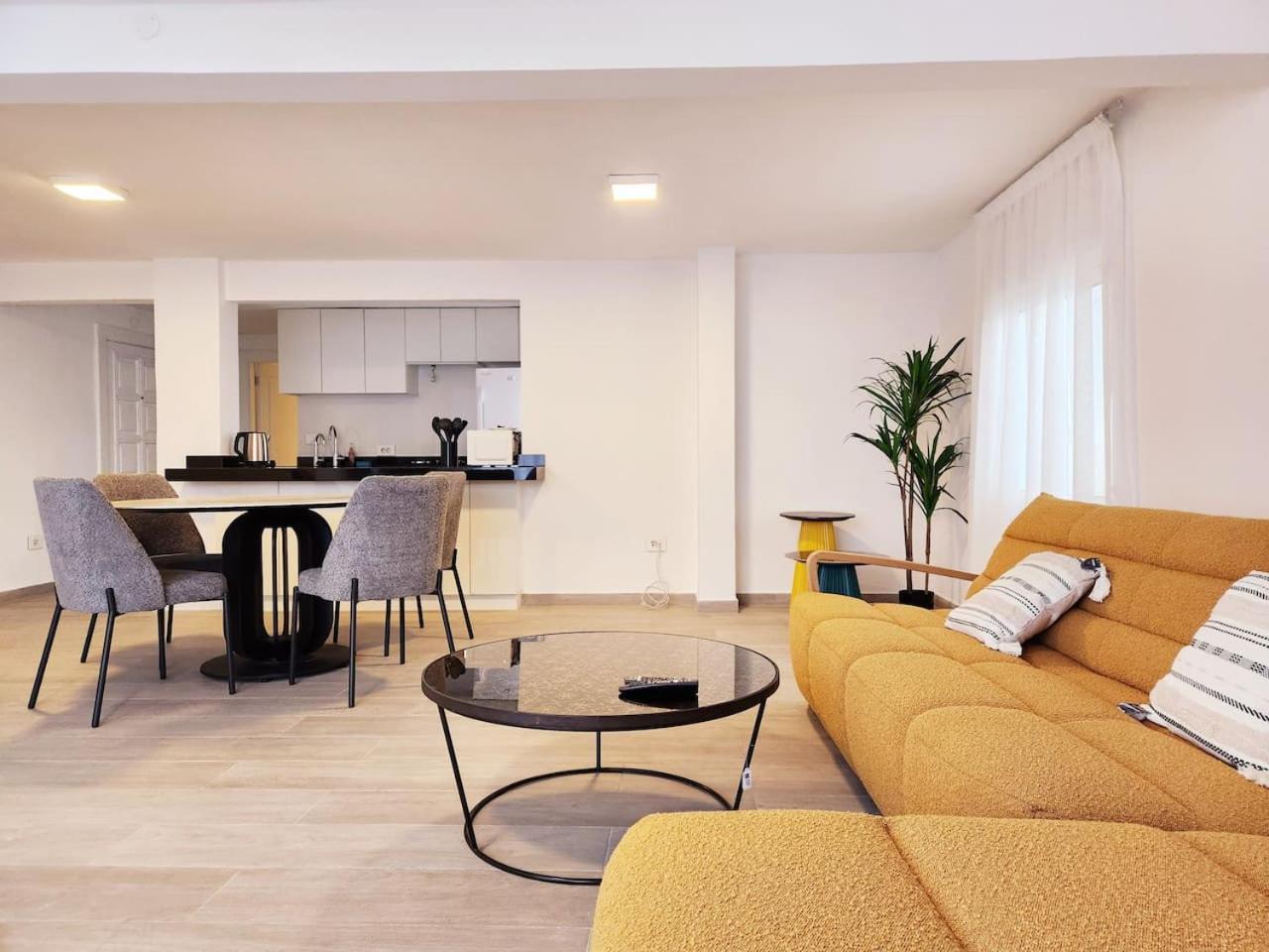 The 7th Haven - 1 Bedroom Gemayze Apartment Beirut